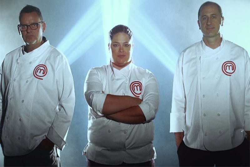 De izquierda a derecha Rodolfo Angenscheidt, Euge Aquino y José Torrijos, serán los miembros del jurado de MasterChef Paraguay. Foto de Epa.com.py