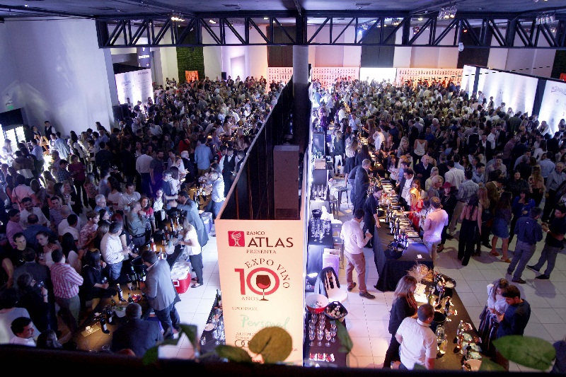 Esta es una foto repetida. Todos los años una multitud se reune durante la Expo Vino 2018