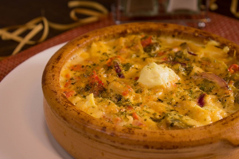 Cazuela de surubi con queso katupiry. Precio 48.000 Gs.