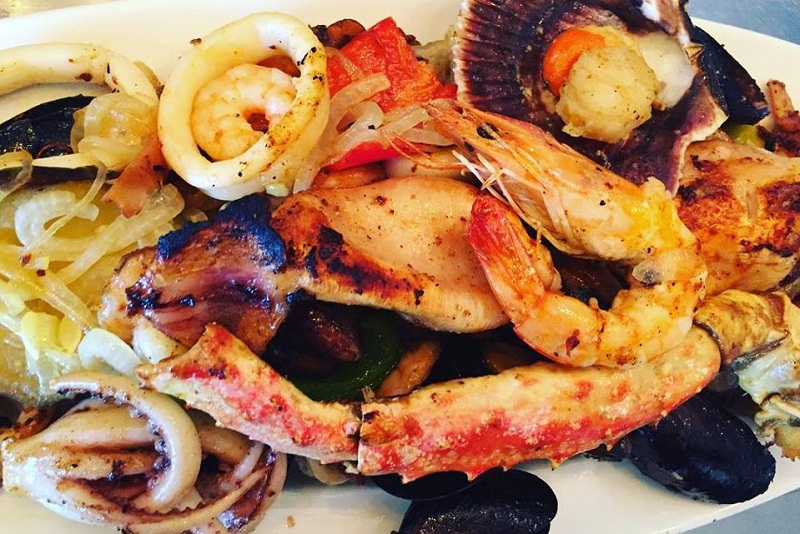 Pescados y mariscos, productos emblemáticos de El Viejo Marino, que estará presente en la Expo Uruguay 2018 en el Centro de Convenciones Mariscal.