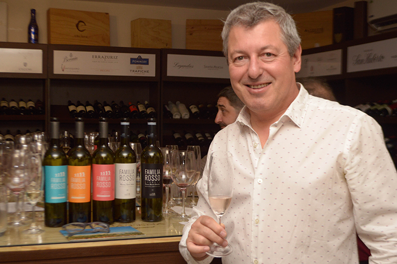 Rodolfo Rosso presentó a los integrantes de la Familia Rosso, una bodega argentina que hizo su presentación oficial para nuestro país. Historia, tradición y familia conjugadas en excelentes vinos.,