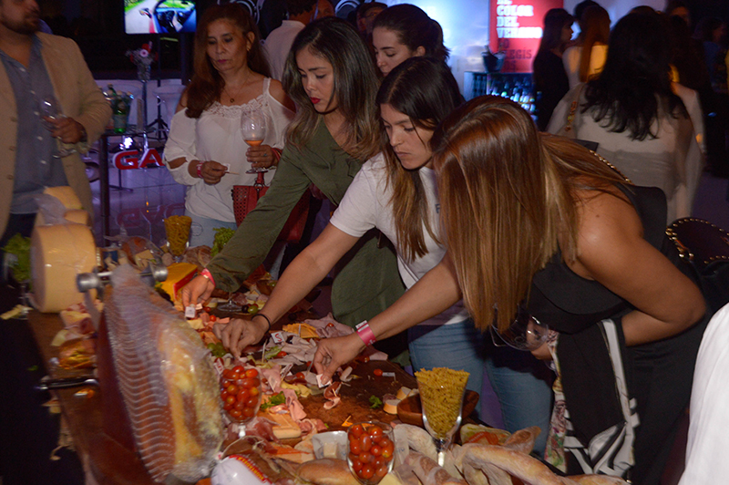 Cómo siempre ocurren en este tipo de eventos las mujeres y los jóvenes fueron el público mayoritario.