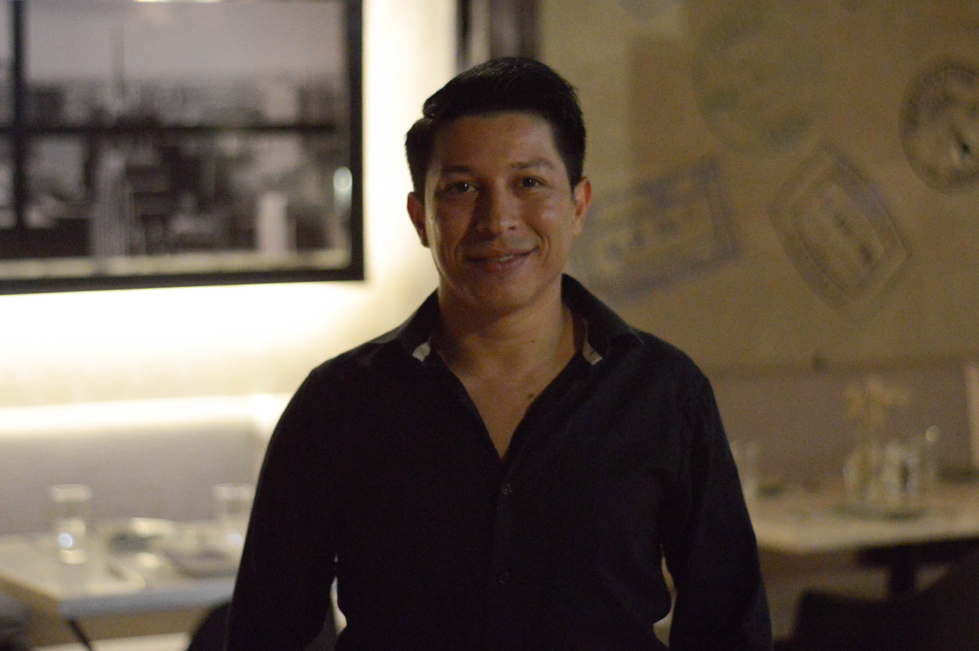 Ariel Villalba (40) es un conocido restauranteur de nuestro medio que ya tuvo la responsabilidad de dirigir varios conocidos locales. Ahora lo hace por cuenta propia y no para terceros.