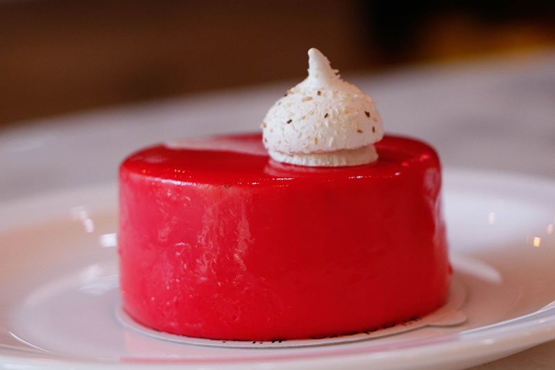 Los entremets son todas una pinturita. Ni que decir de sabrosas. Toda la repostería del lugar tiene un estilo frances.