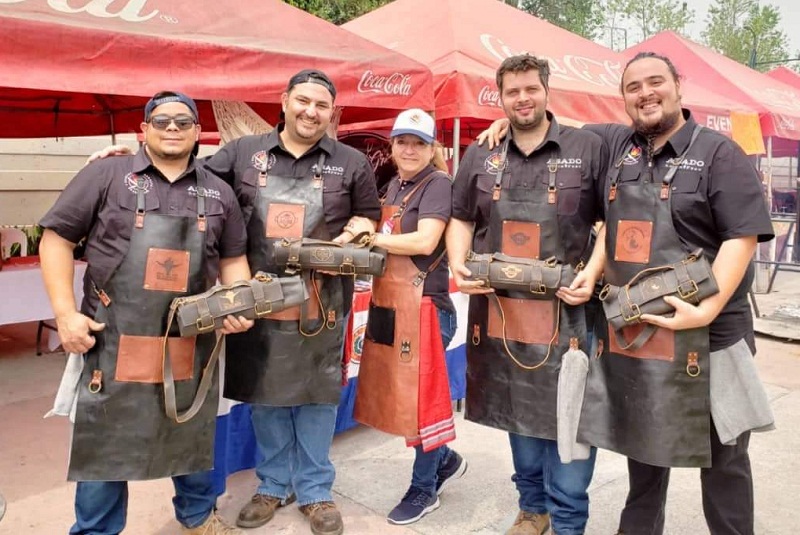 El otro equipo paraguayo participante, que se quedó con el tercer lugar. Aparecen Víctor Yegros, Luchef, Silvia Rizzi, Jorge Pedrozo y Beto Recalde.
