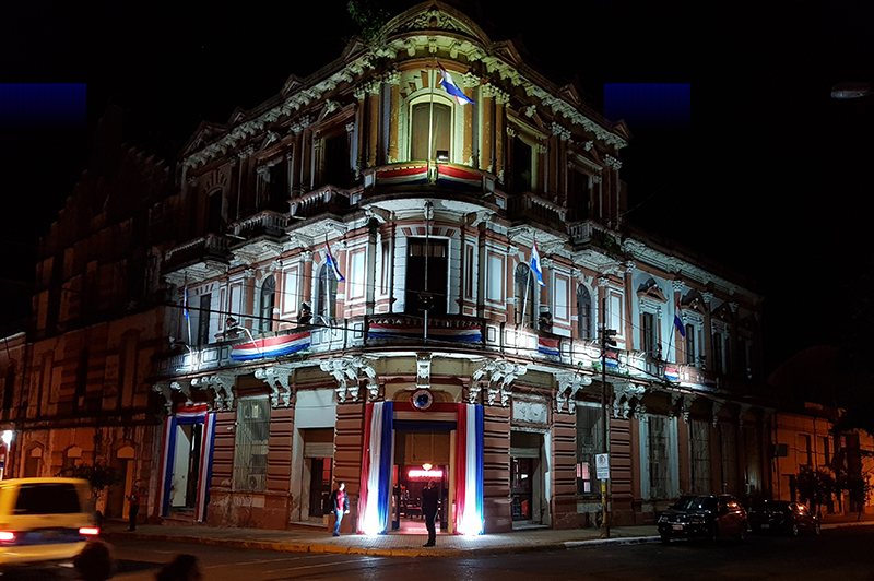Fachada del antiguo edificio donde está asentado CAPASA. Se trata de un patrimonio cultural de la ciudad. Allí habilitaron un museo y una oficina de ventas. Próximamente organizarán visitas guiadas para observar la producción dentro de la fábrica.