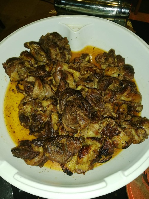 El conocido chicharô trensado fue uno de los platos servidos en el Sheraton Restaurante con motivo de la festividad de San Juan.
