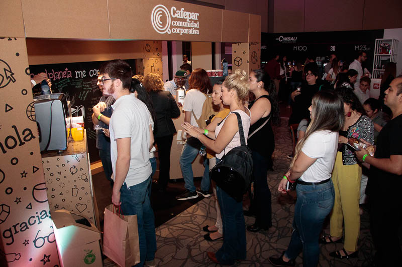 El stand de Cafefar en el Asu Coffee Fest fue realizado totalmente en cartón como un mensaje para la conservación del medio ambiente.