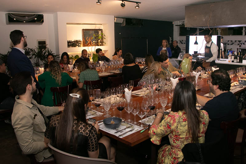 Presentación del Wine Lab, un proyecto para hacer un poco más distendido el conocimiento del mundo del vino, comida y bebida de por medio.