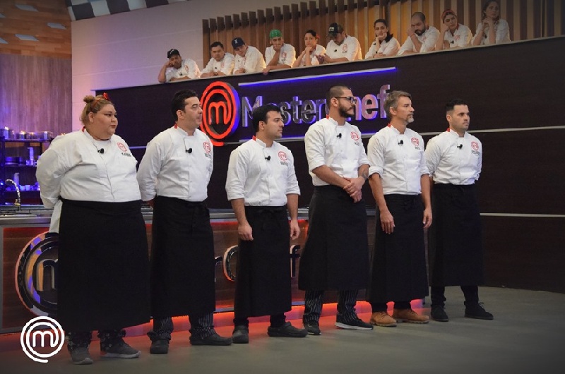 Los seis que anoche llegaron a la ronda de eliminación. Se fue Eduardo Caballero, primero de la derecha. Hubo un despiste generalizado del que solo se salvó Peta el segundo desde la derecha. Foto de la página oficial del programa.
