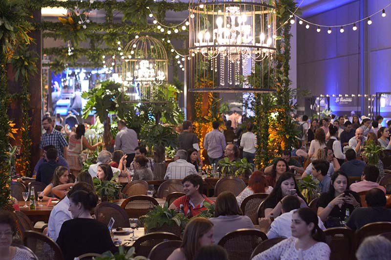 En abril del año pasado la ARPY realizó la feria ÑAM que ya no pudo replicarse en este año. Todos los años, desde hace cinco, se realiza Paladar, en donde no está la ARPY. Dos eventos similares, cada uno por su lado, que podria ser una potencia si se unifican.